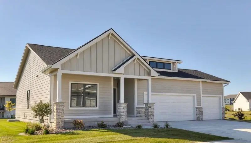 7011 Lincoln Circle, Johnston, IA 50131 - #2