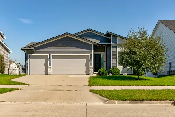 1913 Southbridge Drive, Adel, IA 50003