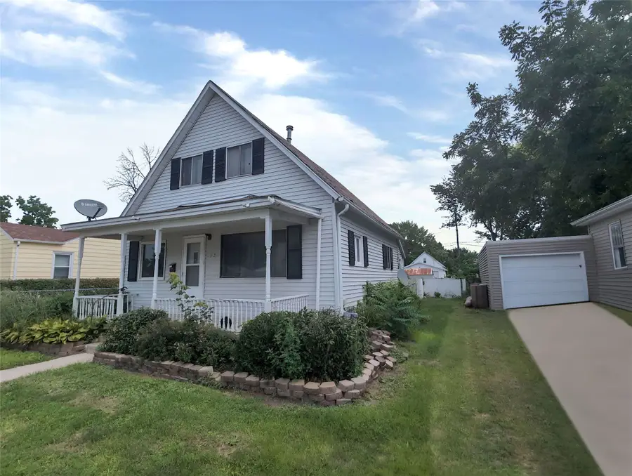 1321 S 26th Street, Fort Dodge, IA 50501 - #2