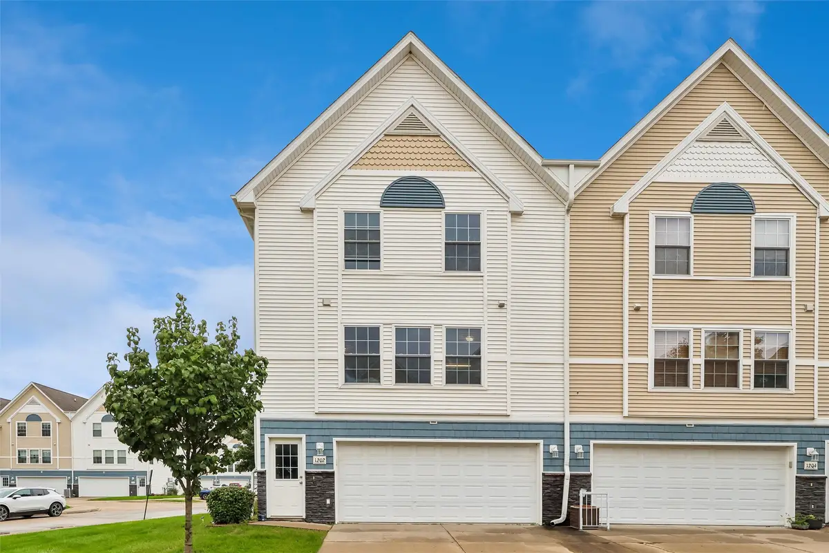 1202 SE Village View Lane, Ankeny, IA 50021 - #1
