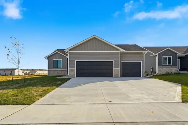 1165 Prairie Village Court, Waukee, IA 50263