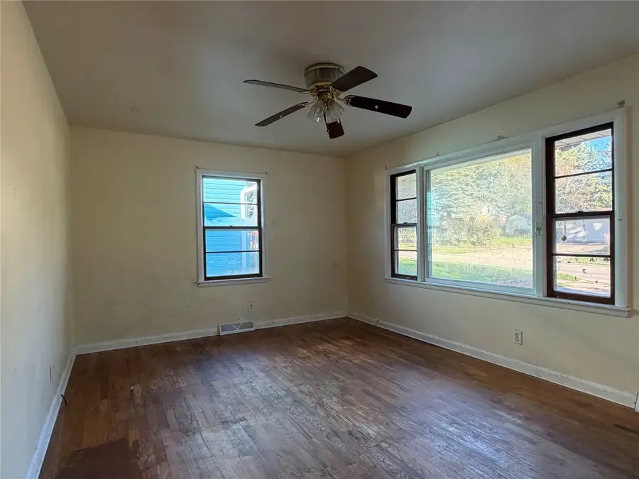 3300 Madison Avenue, Des Moines, IA 50310 - #3