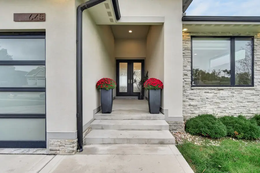645 Daybreak Drive, Waukee, IA 50263 - #2