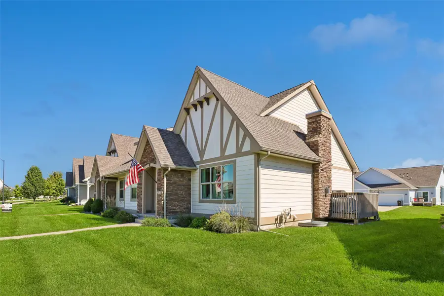 2715 SW Prairie Trail Parkway, Ankeny, IA 50023 - #2