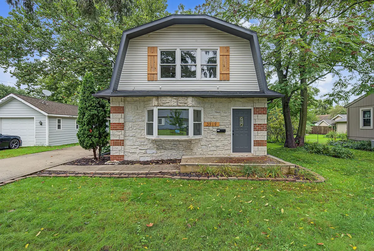 3919 69th Street, Urbandale, IA 50322 - #1