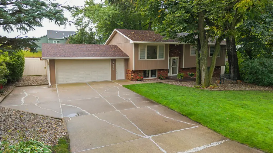 936 Shagbark Drive, Nevada, IA 50201 - #2