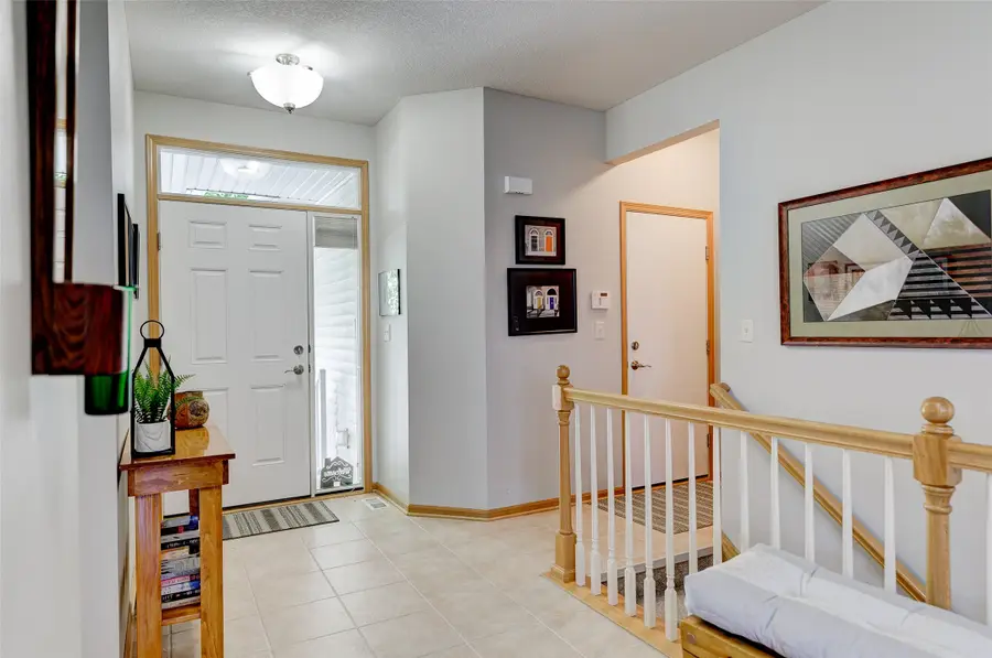 14304 Alpine Drive, Urbandale, IA 50323 - #2