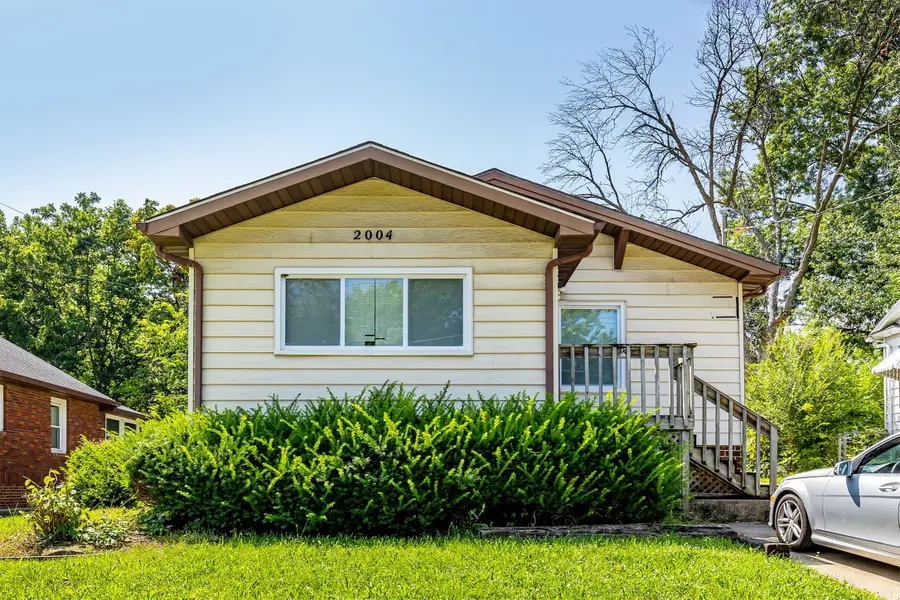 2004 E 33rd Street, Des Moines, IA 50317 - #2