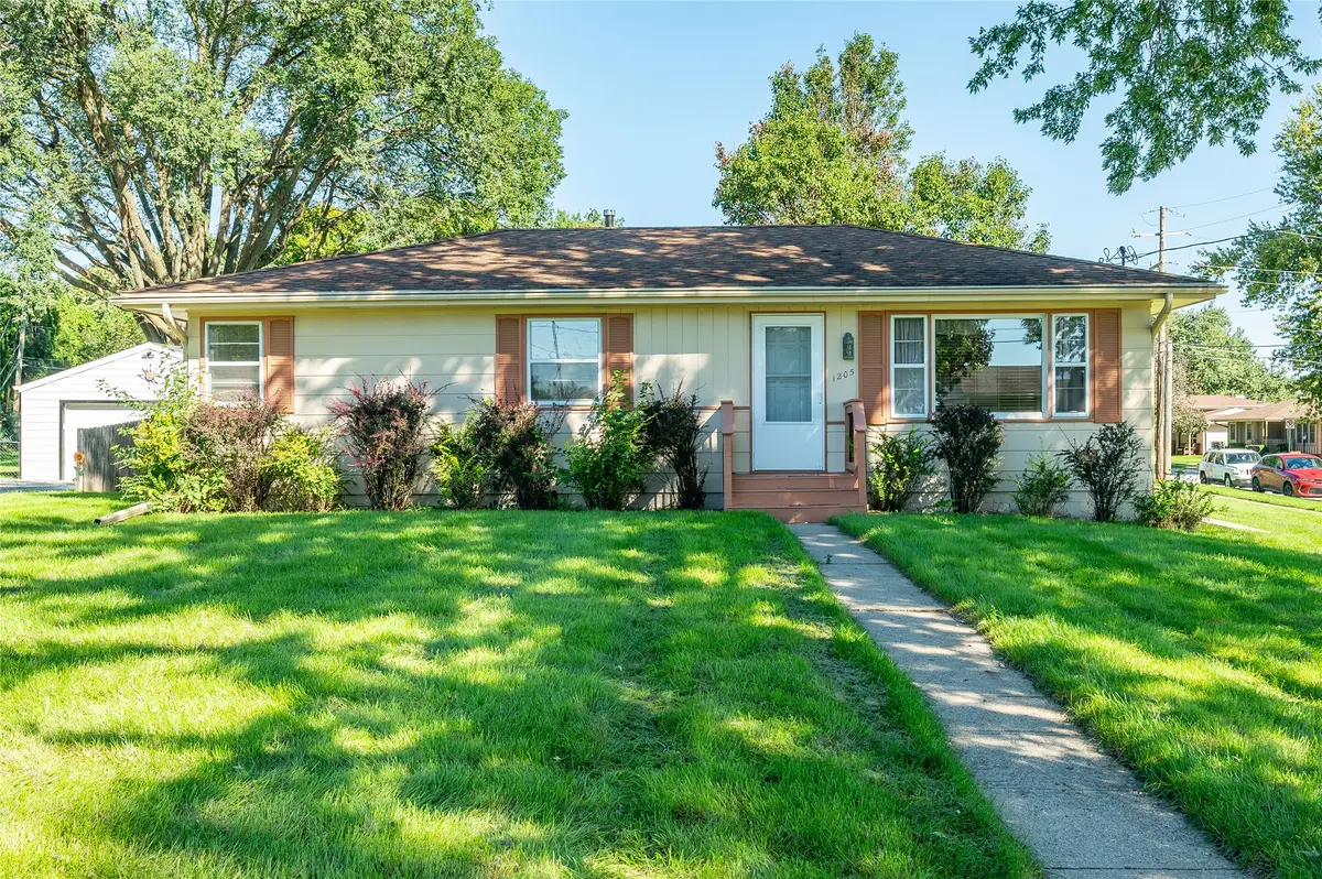 1205 4th Street Sw, Altoona, IA 50009 - #1