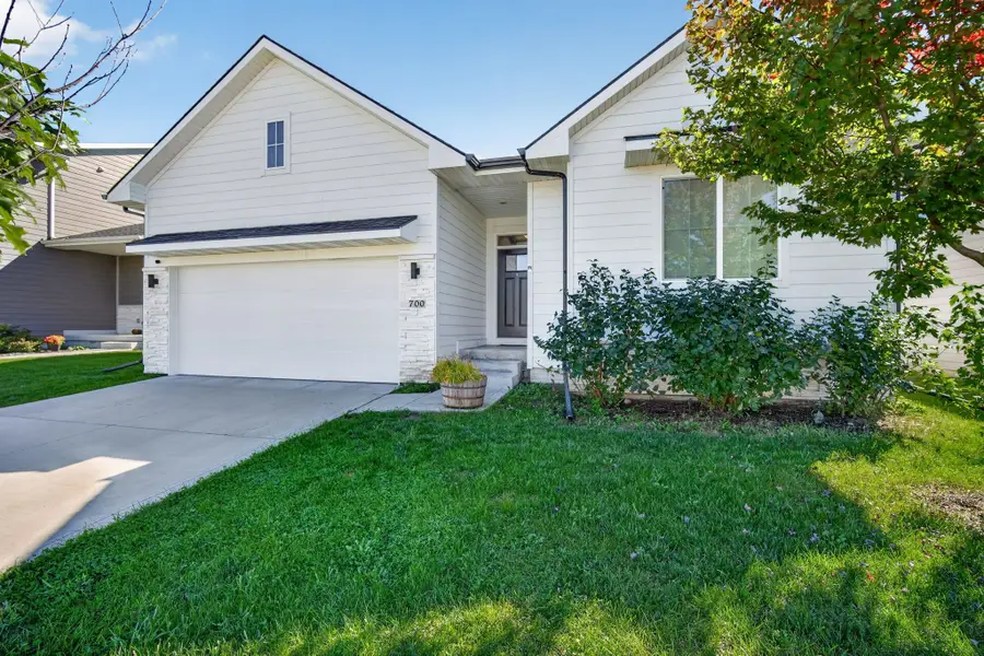 700 SE Drumlin Drive, Waukee, IA 50263 - #2