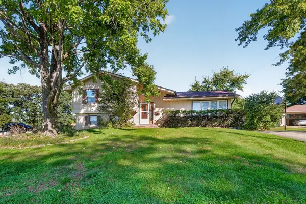 1737 19th Place, West Des Moines, IA 50265