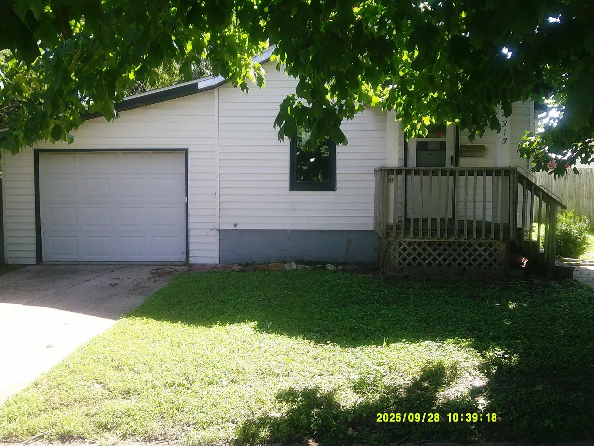 313 N 2nd Street, Knoxville, IA 50138 - #1