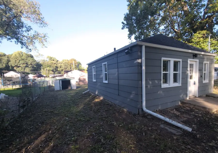 1420 E 36th Court, Des Moines, IA 50317 - #3