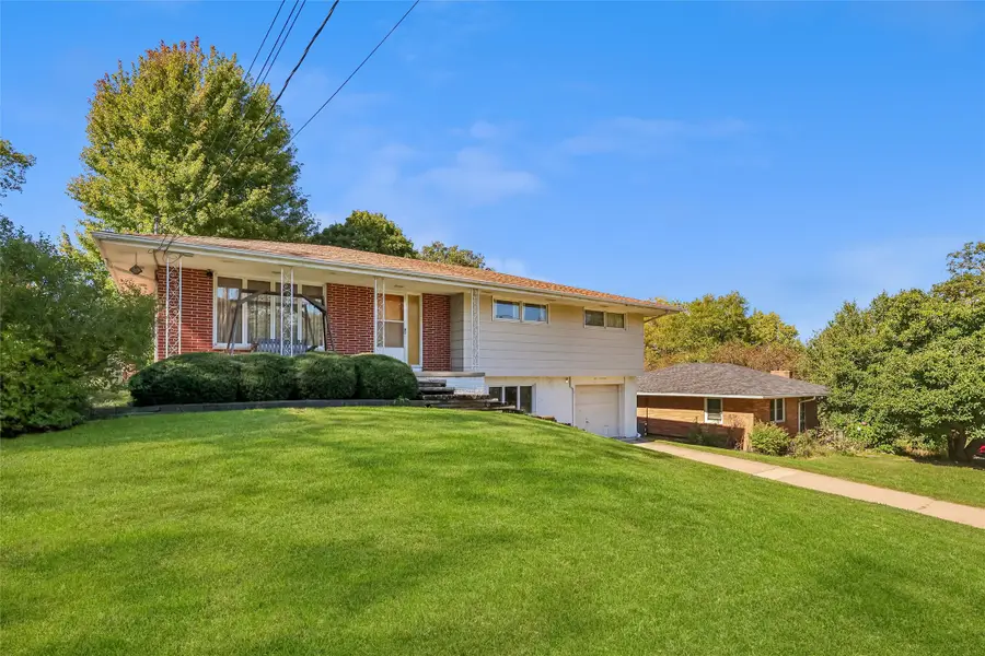 109 Walnut Drive, Newton, IA 50208 - #2