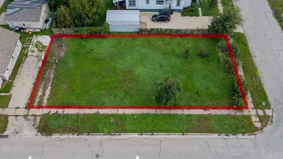 901 & 903 Bromley Street, Marshalltown, IA 50158 - #2