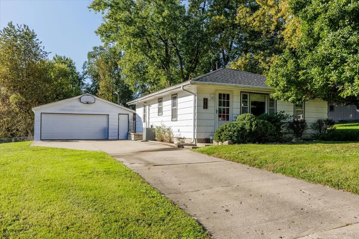 701 E Rose Avenue, Des Moines, IA 50315 - #1