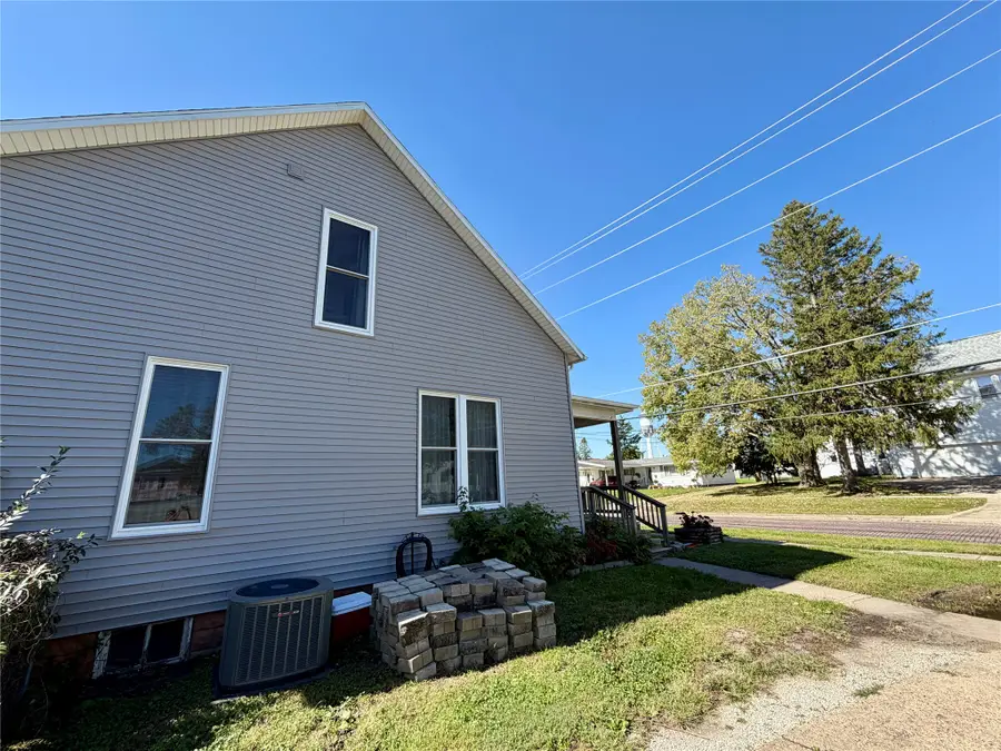918 Armory Avenue, Chariton, IA 50049 - #3