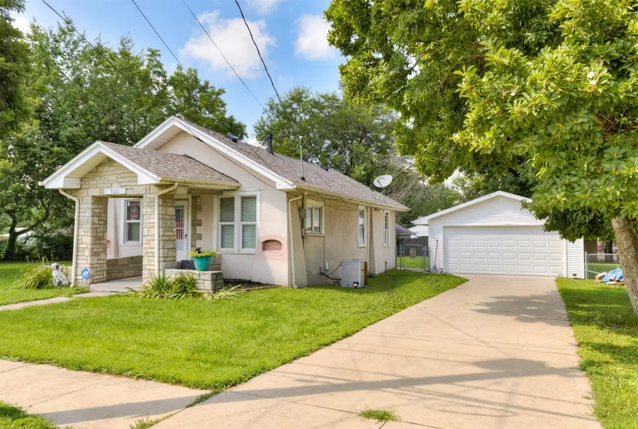 920 Hartford Avenue, Des Moines, IA 50315 - #2