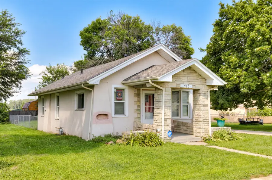 920 Hartford Avenue, Des Moines, IA 50315 - #3