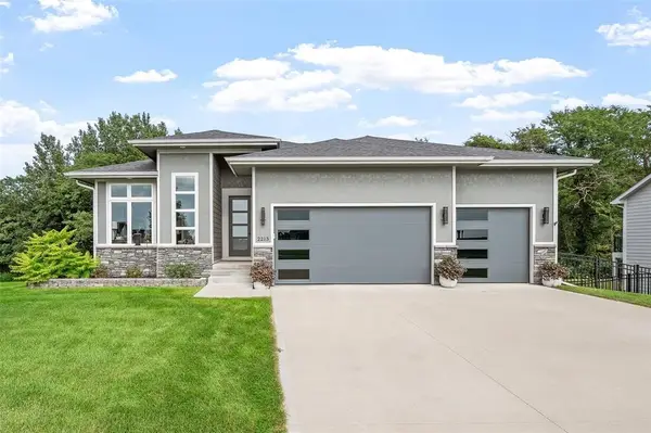 2213 NE Heritage Drive, Grimes, IA 50111