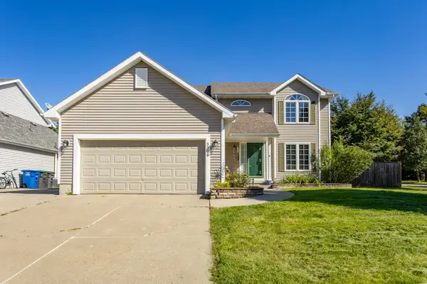 3301 E 52nd Street, Des Moines, IA 50317