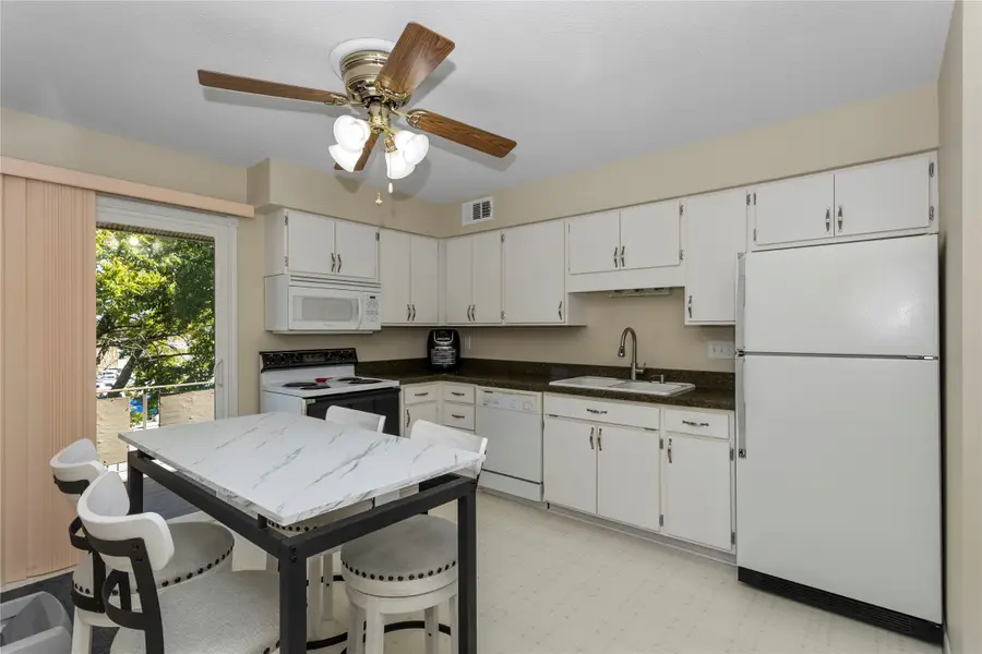 4203 62nd Street #6, Urbandale, IA 50322 - #3