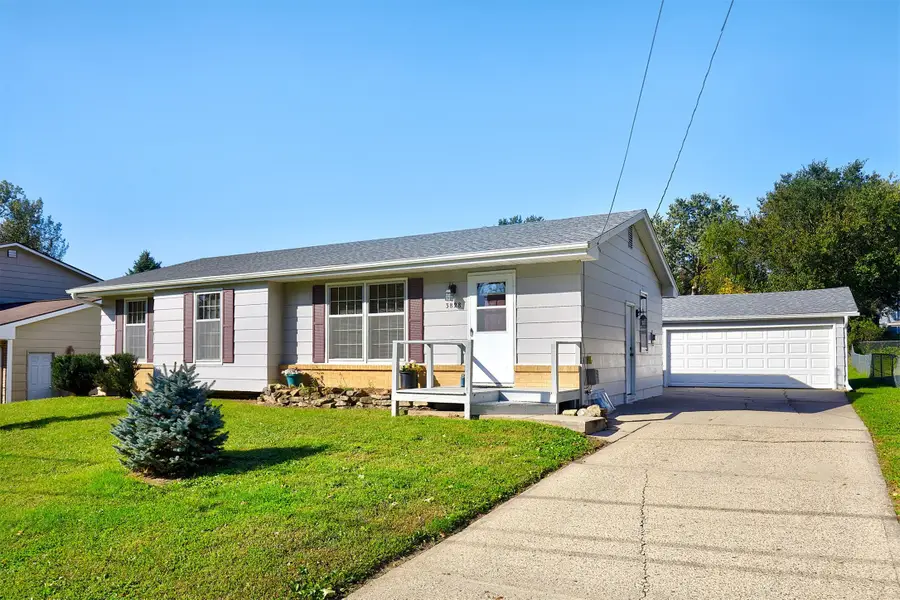 3828 79th Street, Urbandale, IA 50322 - #2