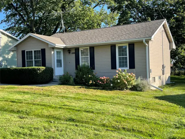 1800 3rd Avenue, Grinnell, IA 50112