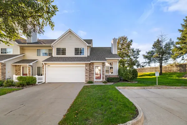 150 S Prairie View Drive #804, West Des Moines, IA 50266
