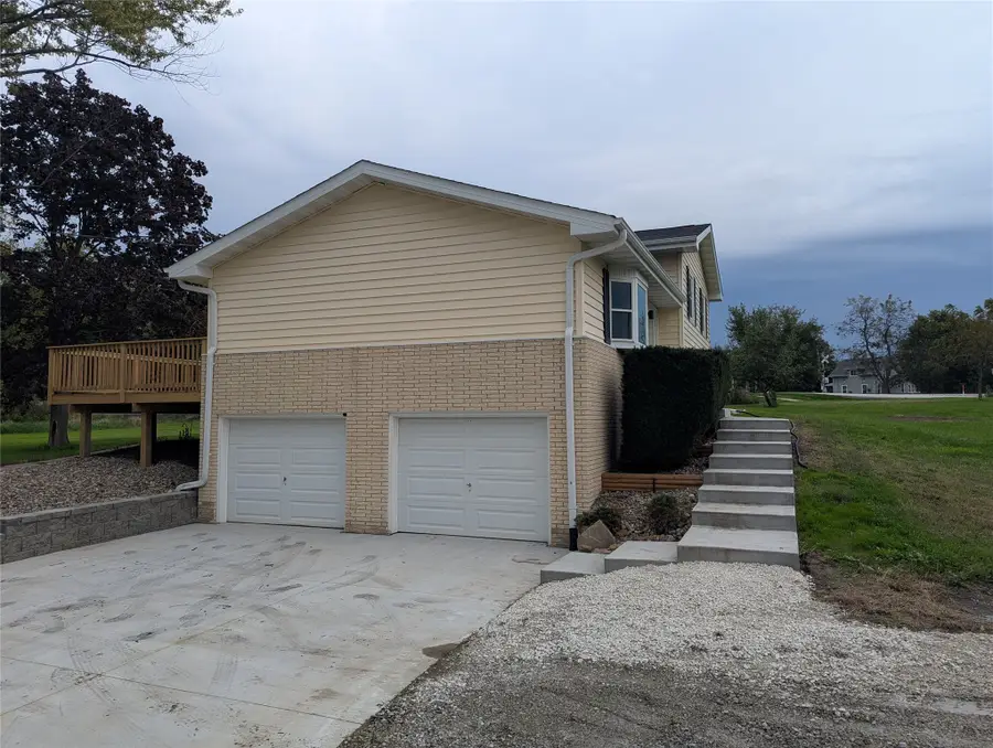 104 Elm Avenue Sw, Mitchellville, IA 50169 - #2
