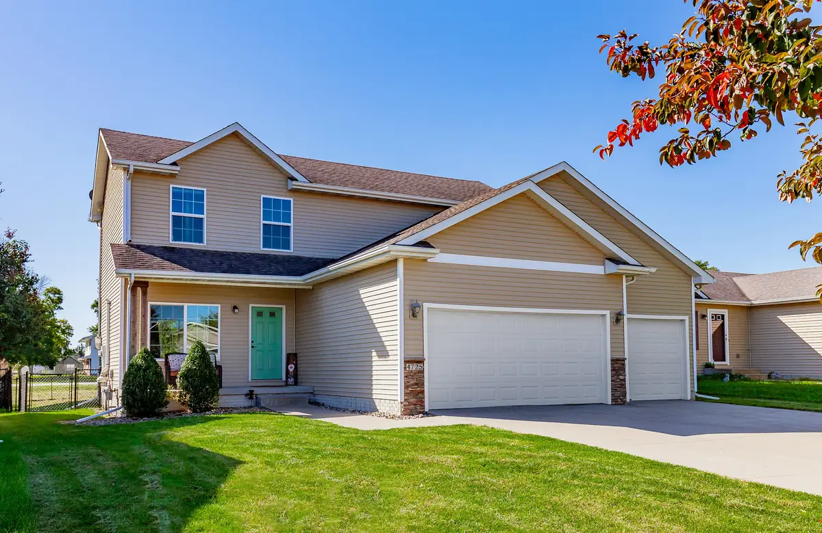 4725 E Valdez Drive, Des Moines, IA 50317 - #1