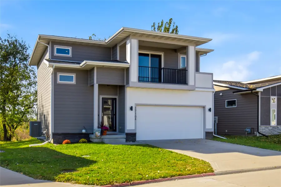 17104 Mistflower Lane, Urbandale, IA 50323 - #2