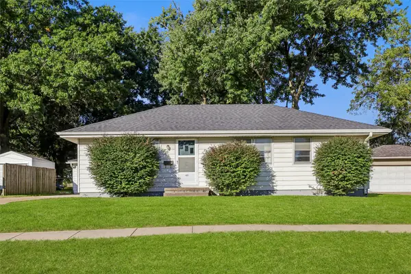 405 N 10th Street, Indianola, IA 50125