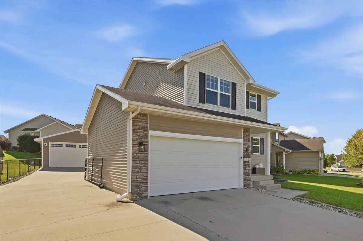 5221 Ne Hillcrest Drive, Ankeny, IA 50021 - #1
