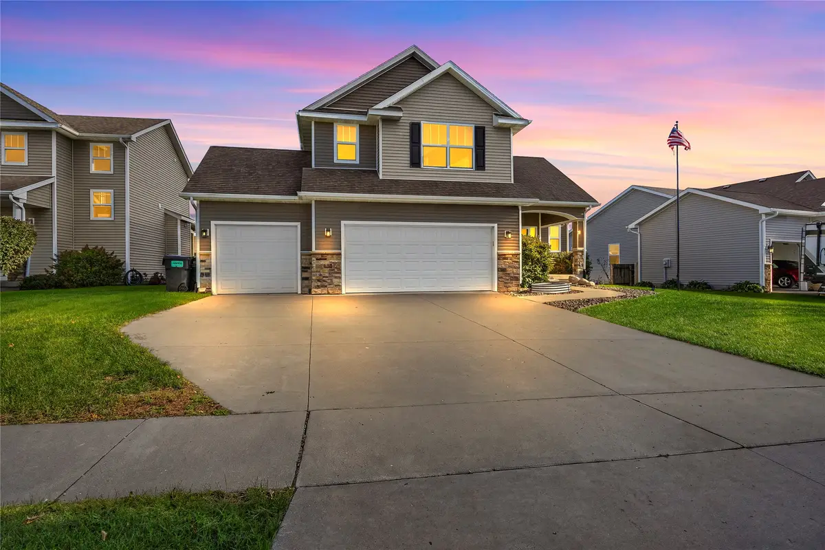 5025 NE Briarwood Drive, Ankeny, IA 50021 - #1