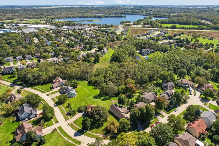 2800 Scenic Place, West Des Moines, IA 50265 - #2