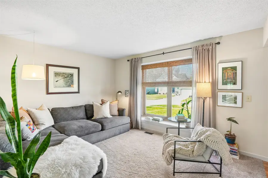 450 Bel Aire Drive, Waukee, IA 50263 - #2