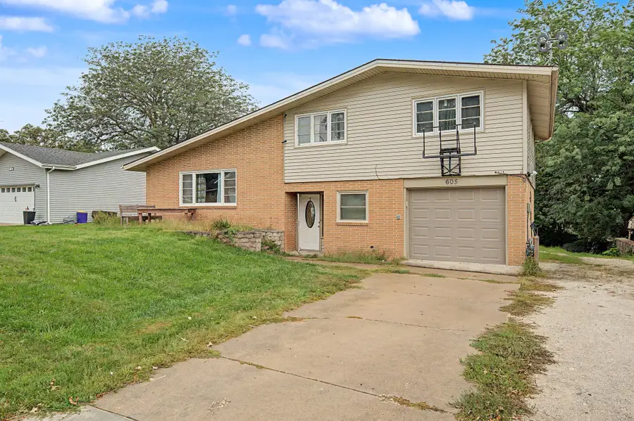 605 Brewer Street, Webster City, IA 50595 - #2