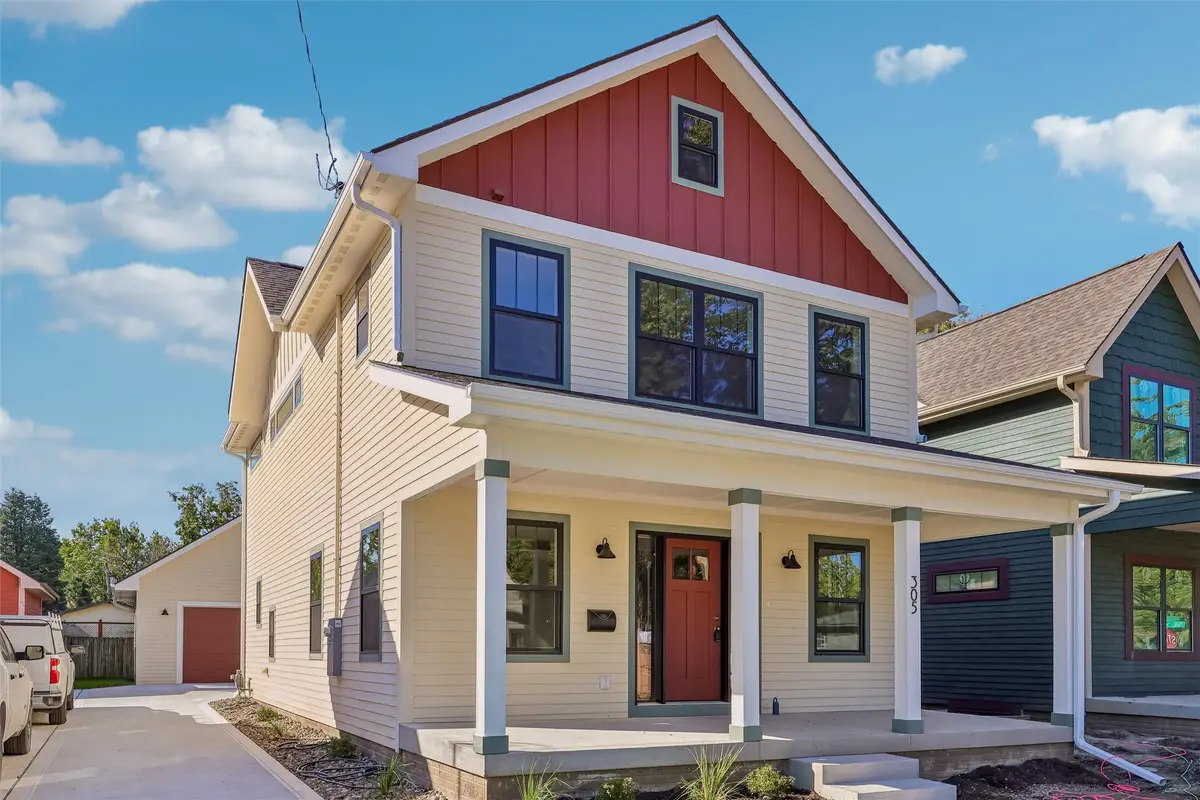 305 E Granger Avenue, Des Moines, IA 50315 - #1