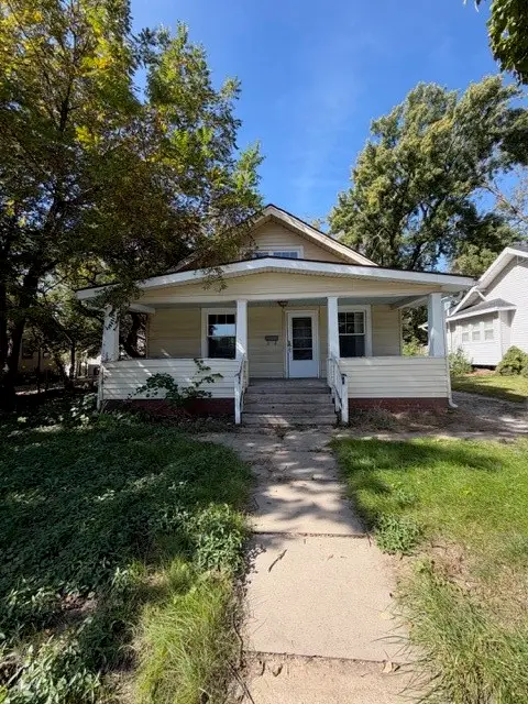 726 8th Street, West Des Moines, IA 50265 - #1