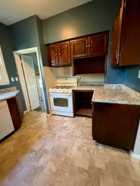 726 8th Street, West Des Moines, IA 50265 - #3