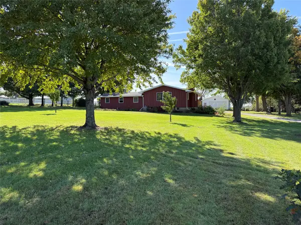 1824 W Summit Street, Winterset, IA 50273