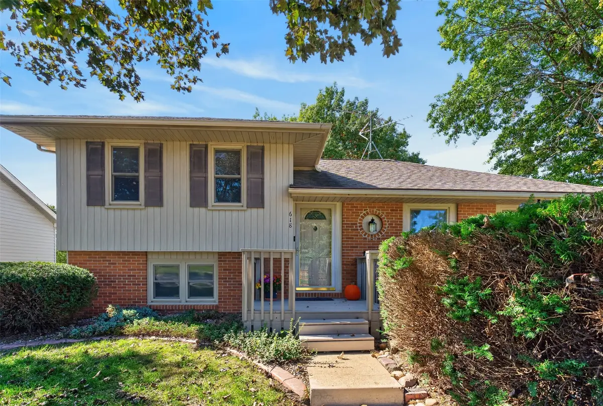 618 12th Avenue Nw, Altoona, IA 50009 - #1