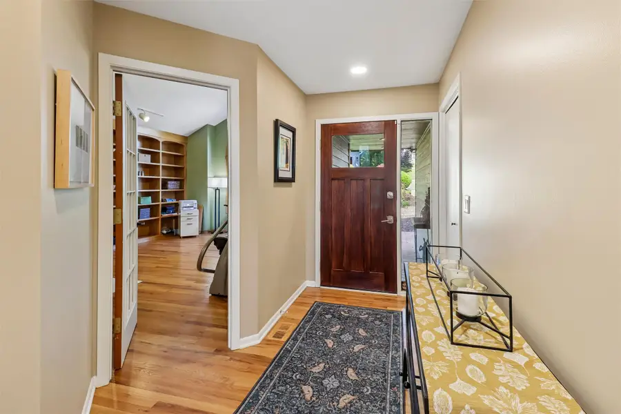 207 28th Street, Des Moines, IA 50312 - #3