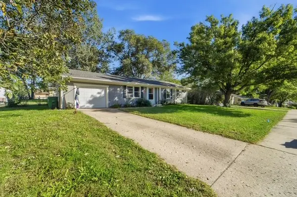2121 Windflower Drive, Norwalk, IA 50211