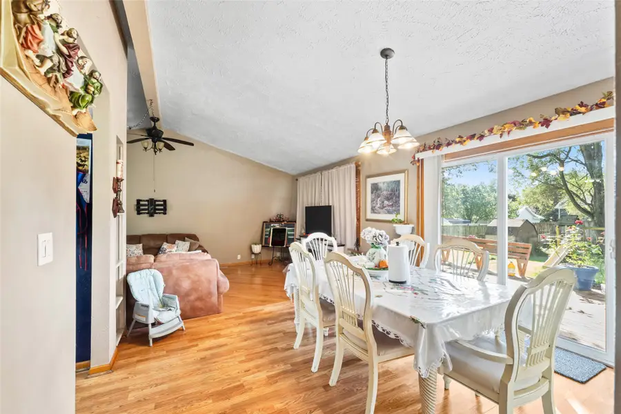 305 Friendly Drive, Marshalltown, IA 50158 - #3