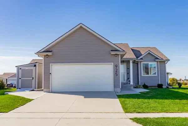 925 36th Street Sw, Bondurant, IA 50035