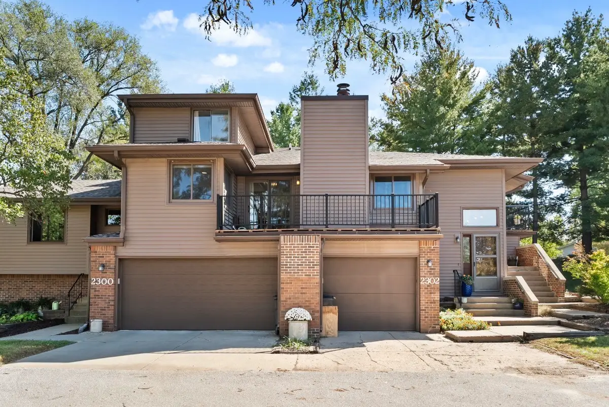 2302 Glenwood Drive #11, Des Moines, IA 50321 - #1