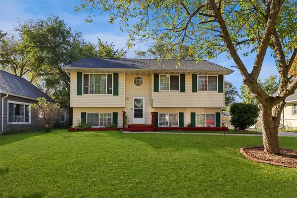 2705 Cleveland Avenue, Des Moines, IA 50317