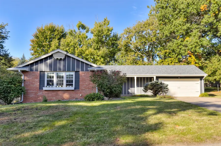 916 29th Street, West Des Moines, IA 50265 - #2
